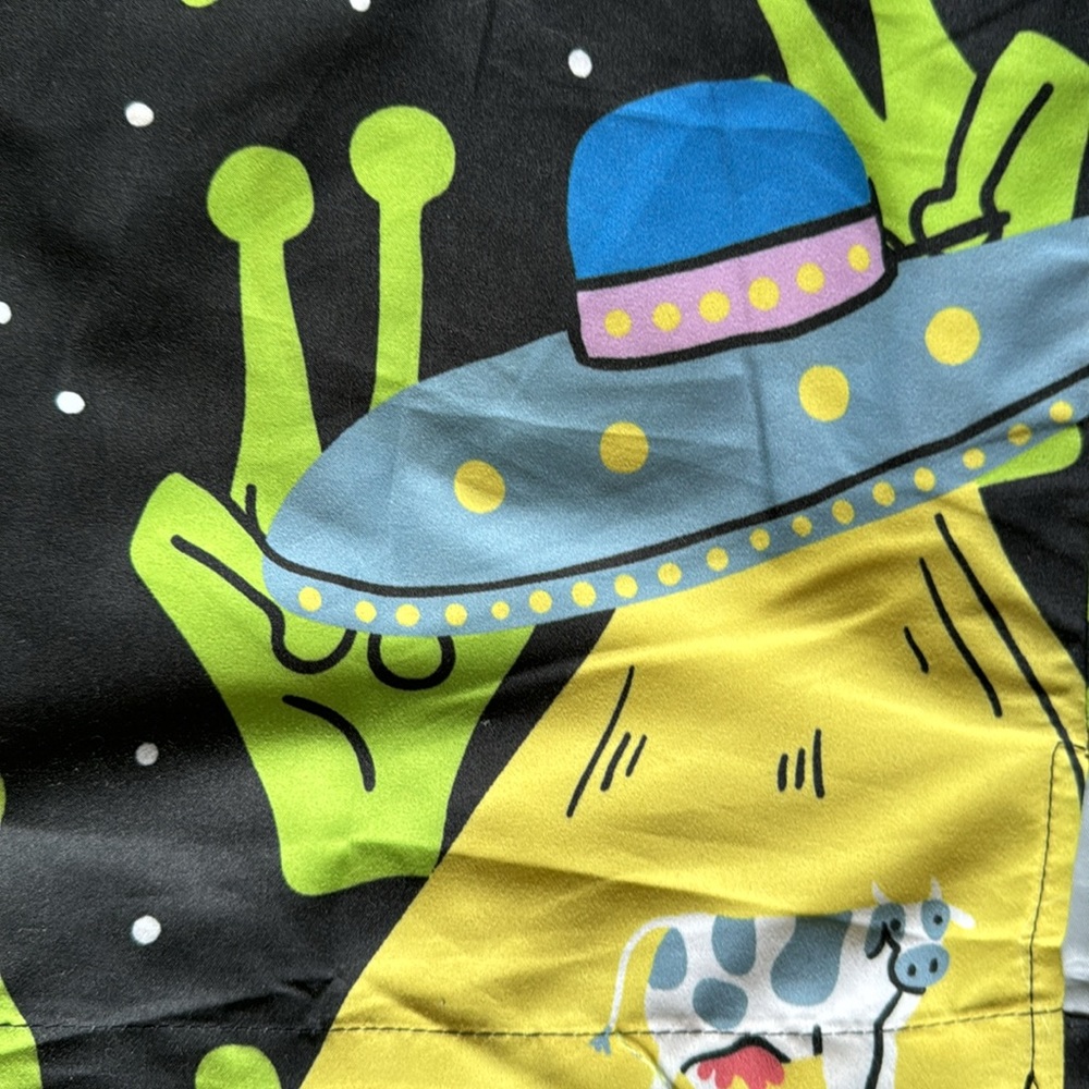 Alien button down shirt - Picture 2 of 3